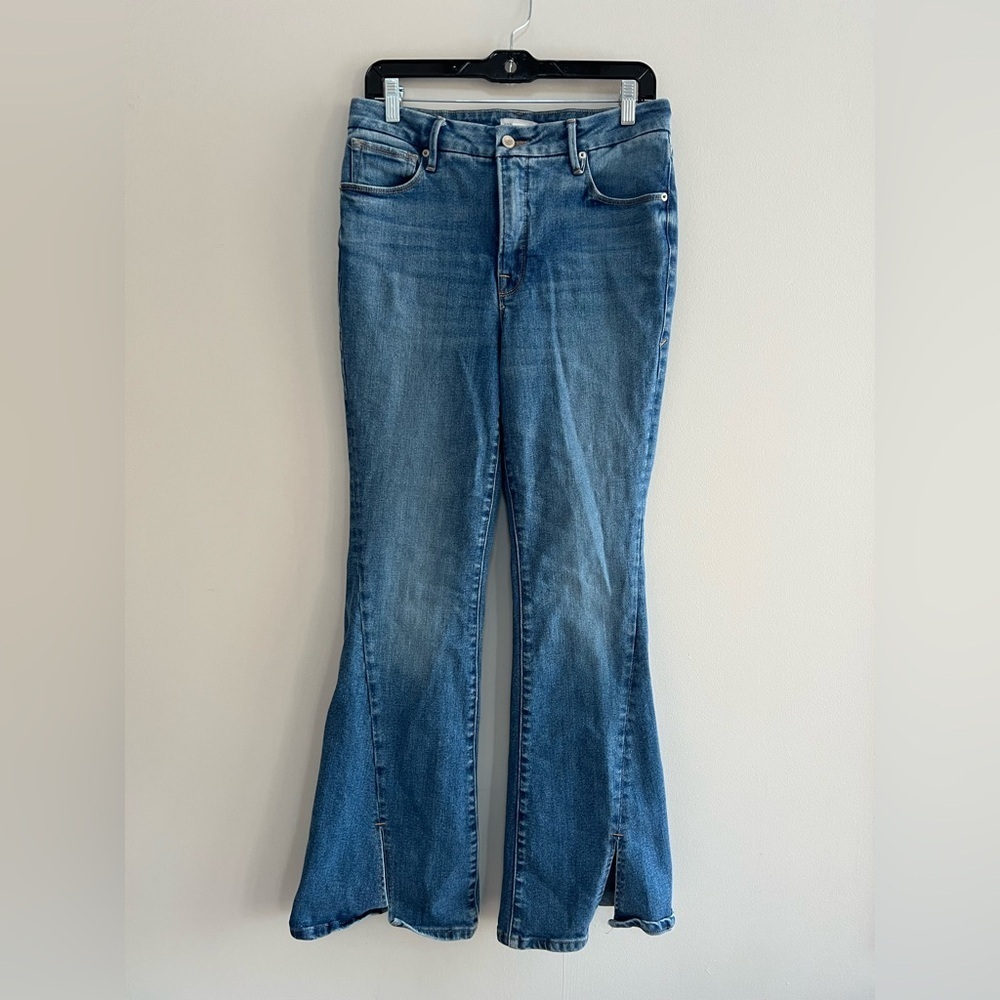Good American Soft Tech Good Legs Ankle Slit Flare Jeans, Light Blue, 8/29 - Picture 3 of 11